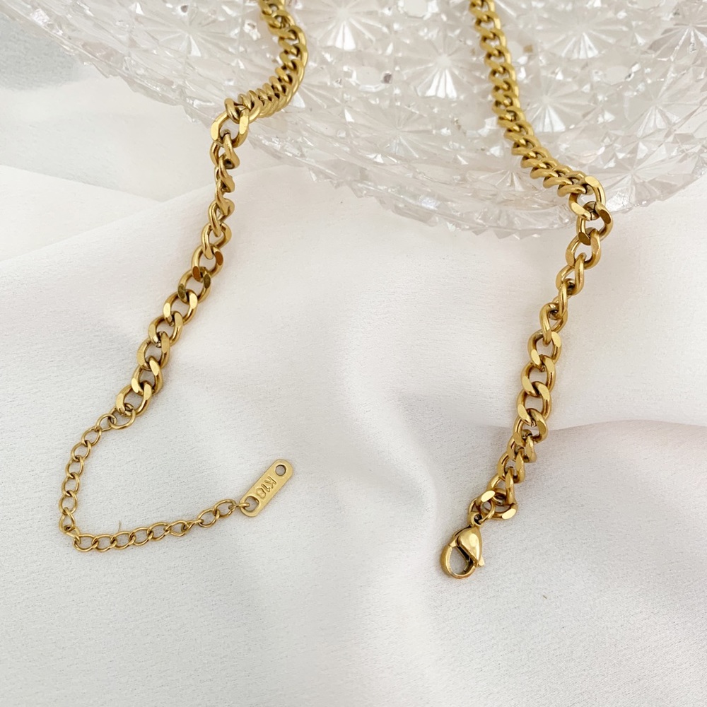 18k gold 5mm Cuban link necklace - Picture 6 of 9